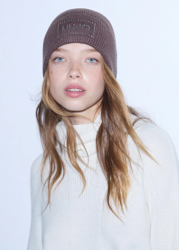 Cappello a cuffia marrone scuro