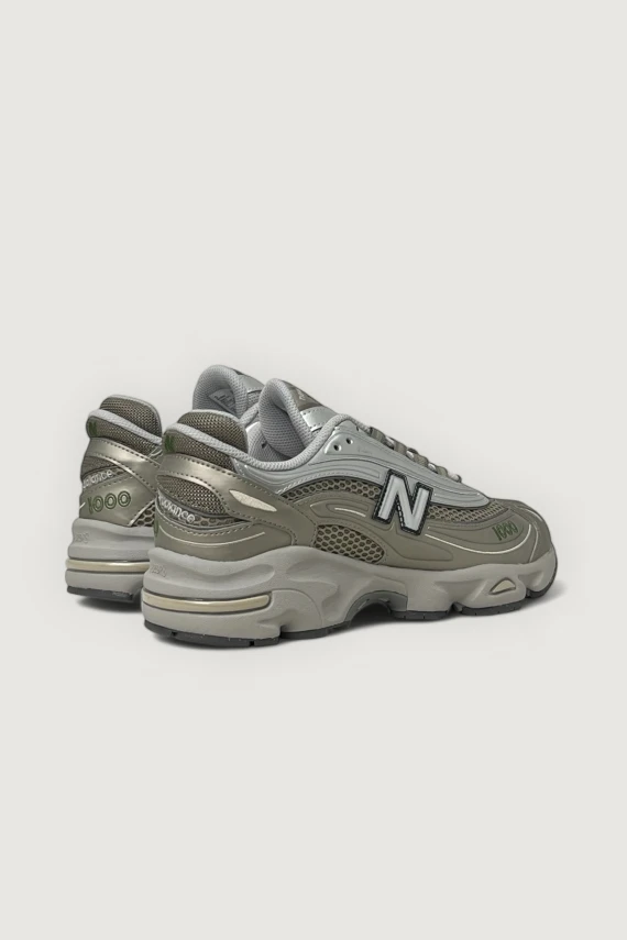 Sneaker bassa grigia in mesh e camoscio NEW BALANCE