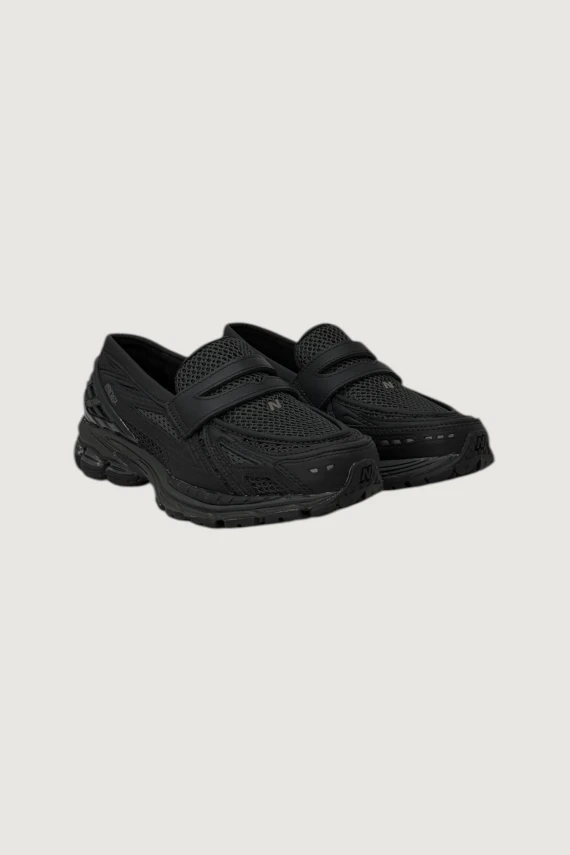 Mocassino nero con suola molto spessa NEW BALANCE