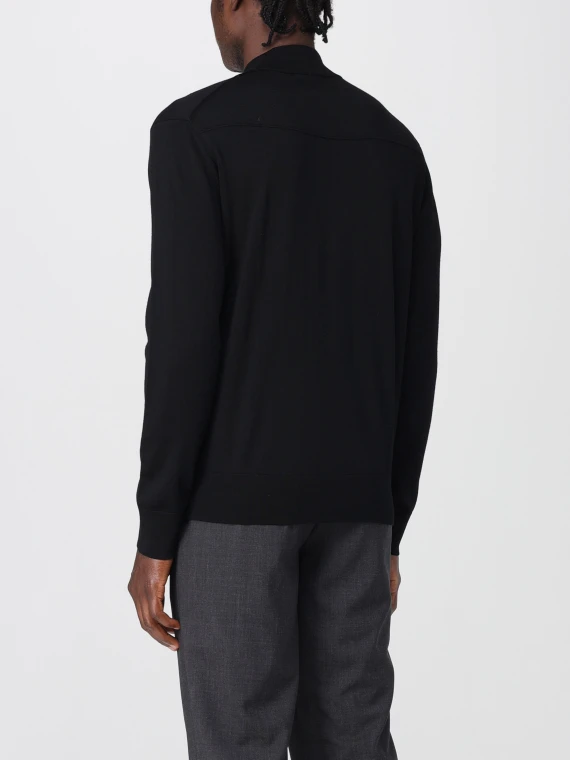 ROUNDNECK
