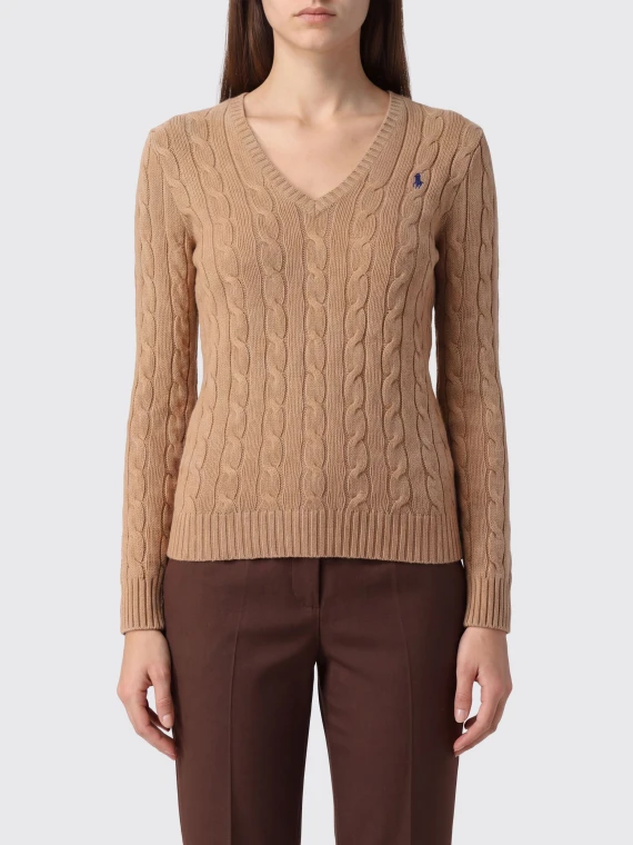 Maglione cammello in maglia a trecce con scollo a V