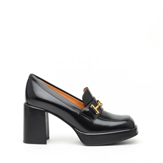 Mocassino con tacco Tod's in pelle nero