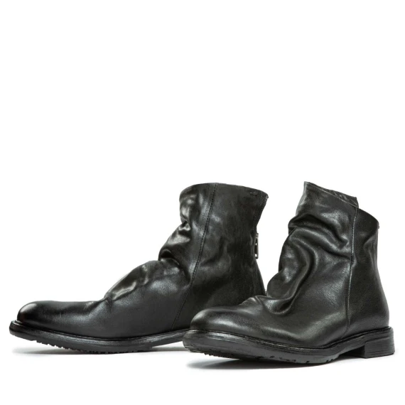 biker ROGER in pelle nera