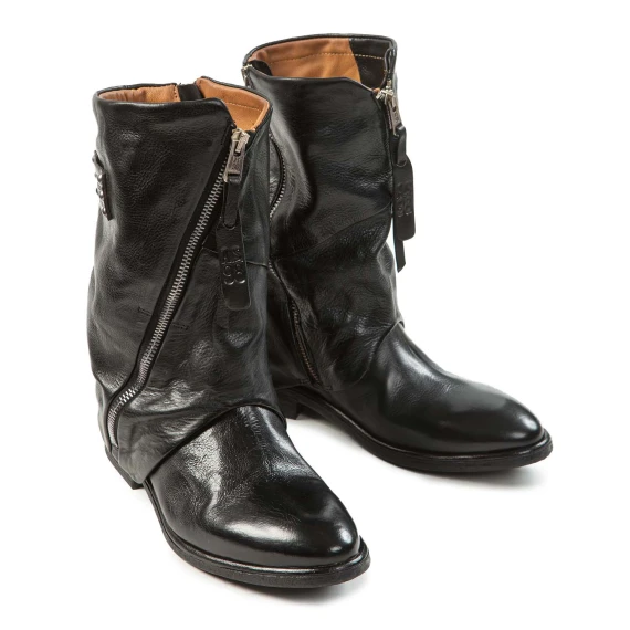 biker con zeppa interna in pelle nera