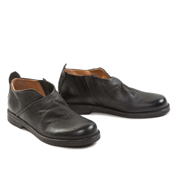 slipon in pelle nera