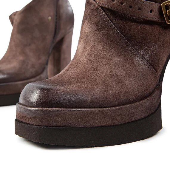 VIXI ankle boots in ebony leather