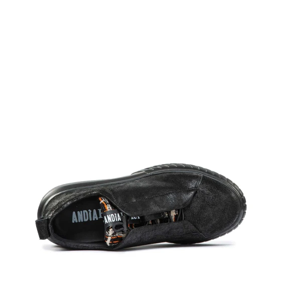 Black LIBI low-top sneakers andìafora