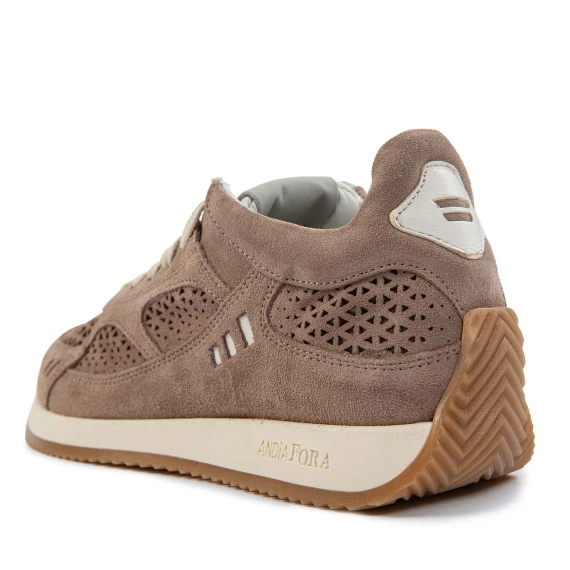 sneakers HOTY forata in camoscio tortora