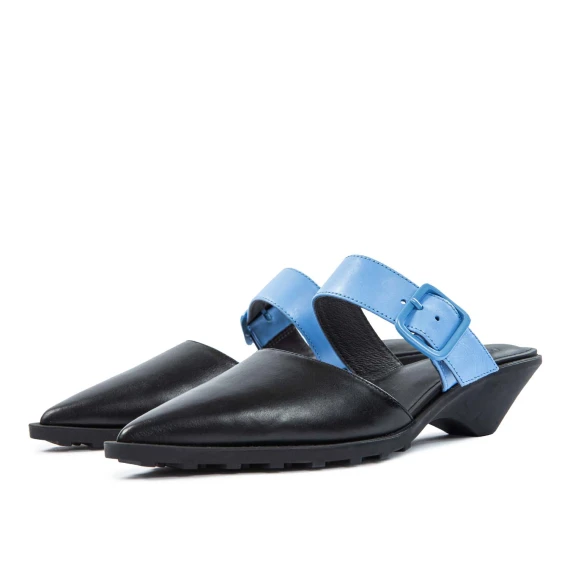 black toe sabot with light blue buckle