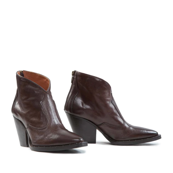 texano con scollo V in pelle marrone