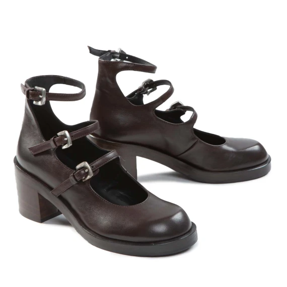 bebe con fibbie in pelle amaranto