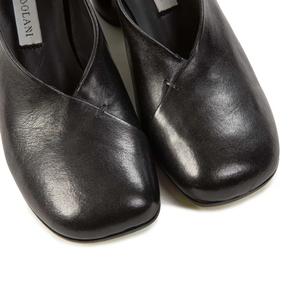 decollete con tacco tondo in pelle nera