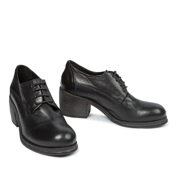 stringata DERBY in pelle nera