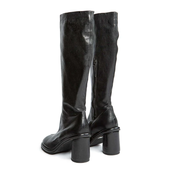 stivale mezzo tacco in pelle nera