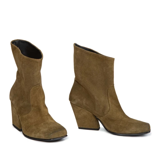 TEXANO mud-colored suede tube