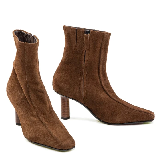 MOLLY ankle boots in cognac suede
