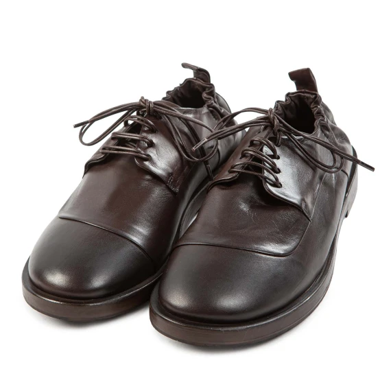 stringata in pelle marrone