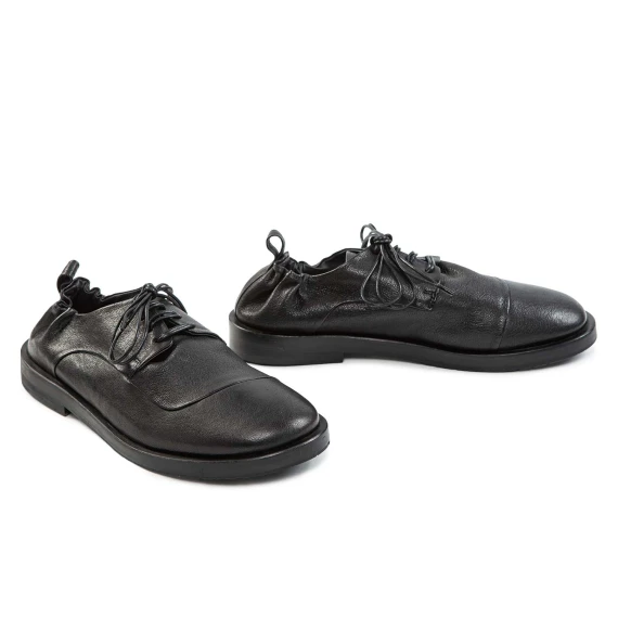 stringata pelle nera
