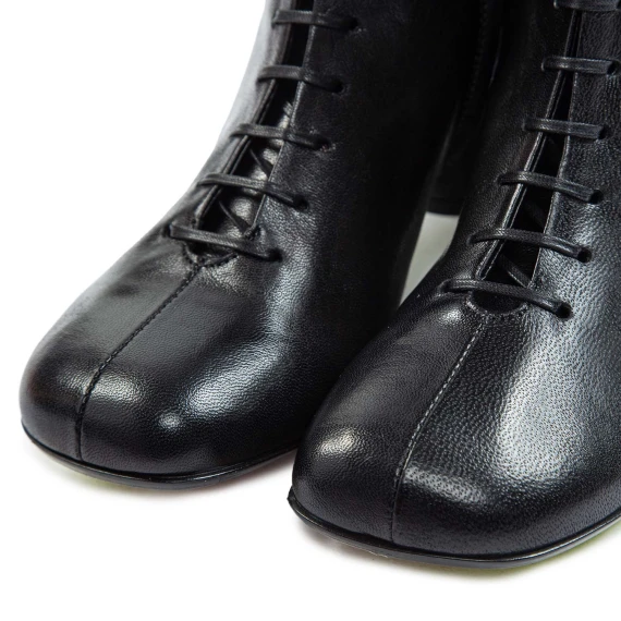 black leather lace-up ankle boots Ernesto Dolani