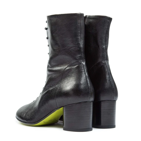 black leather lace-up ankle boots Ernesto Dolani