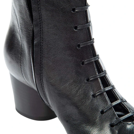 black leather lace-up ankle boots Ernesto Dolani
