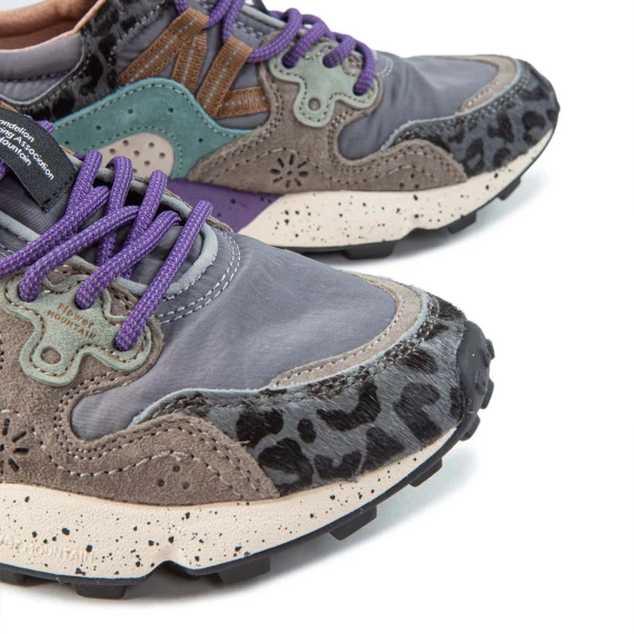 sneakers YAMANO con inserti grigi