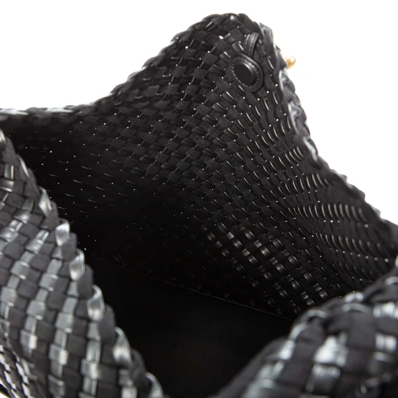 AURELIE single-shoulder bag in black woven leather Gianni Chiarini