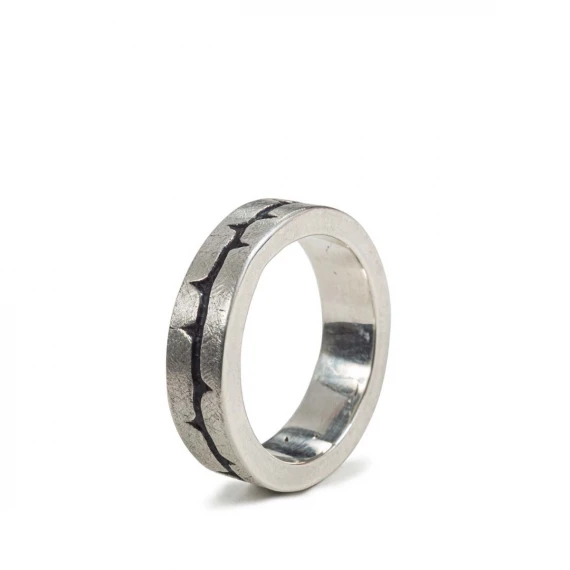 anello inserto con filo spinato