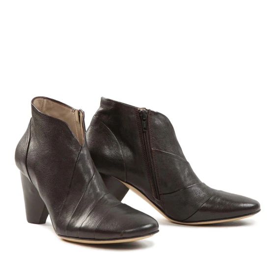 accollato con tacco a cono in pelle caffe