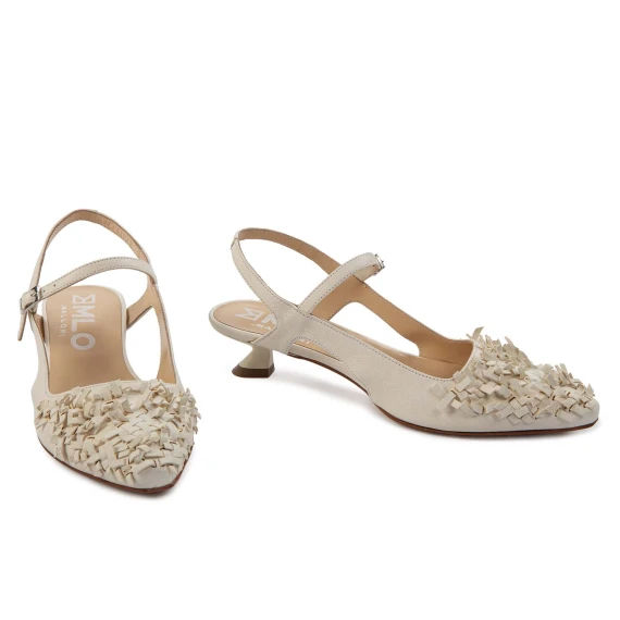 chanel bebe in pelle latte