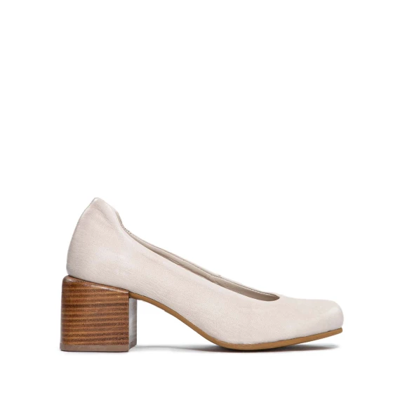 Cream round-toe pumps manuel costa