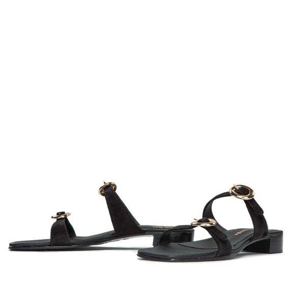 sabot due fibbie in camoscio nero