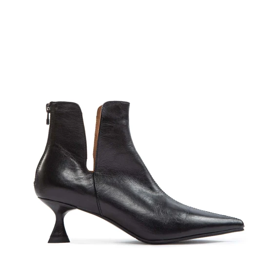GOLDEN UNION spool heel black ankle boots