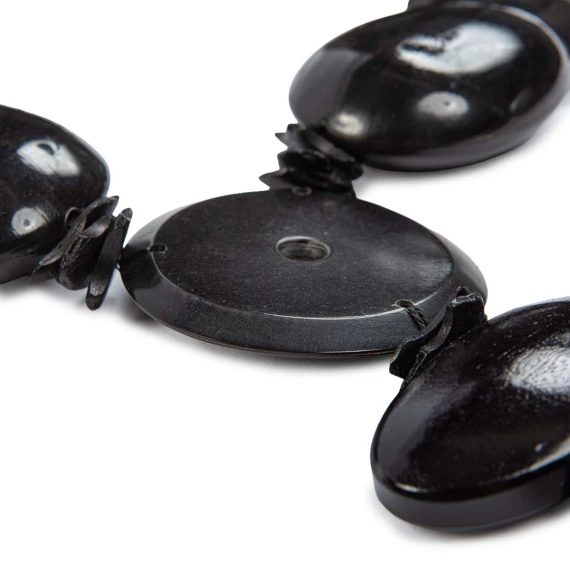 collana lunga nera