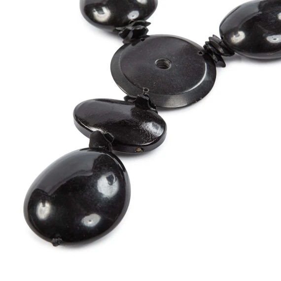 collana lunga nera
