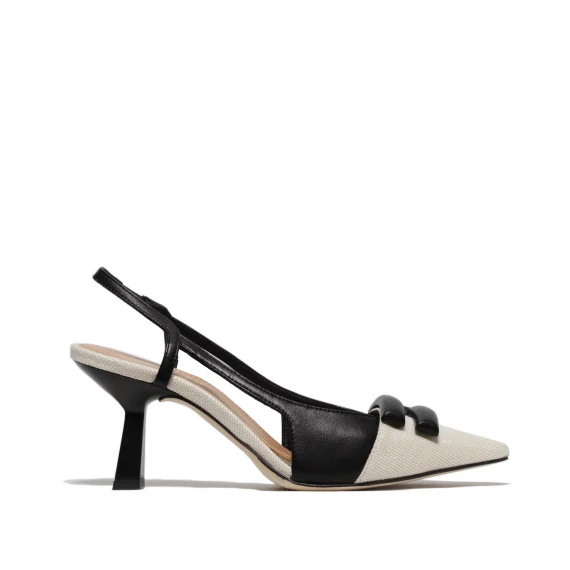 Slingback in pelle beige e nera con punta in rafia naturale