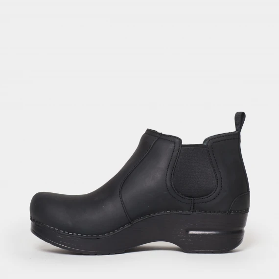 Stivaletto Dansko con elastici laterali in pelle oiled nera