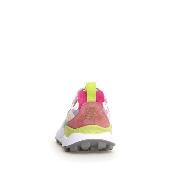 Sneakers Yamano in suede grigio e tessuto bianco con riporti gialli e lilla