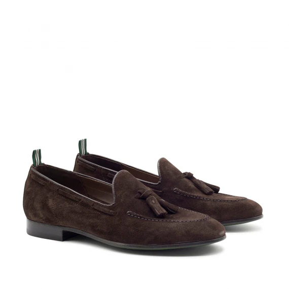 Mocassino in suede sfoderato marrone con nappine