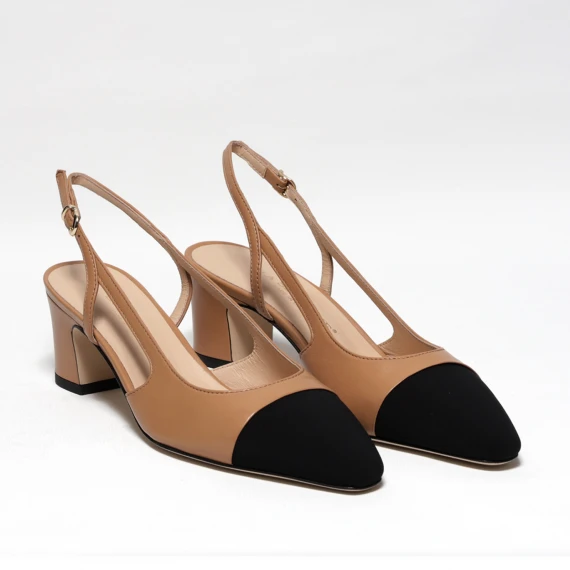 Slingback in nappa cuoio con puntalino in tessuto nero