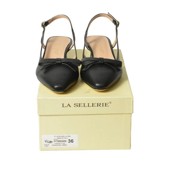 Slingback in nappa nera con nodino sullo scollo