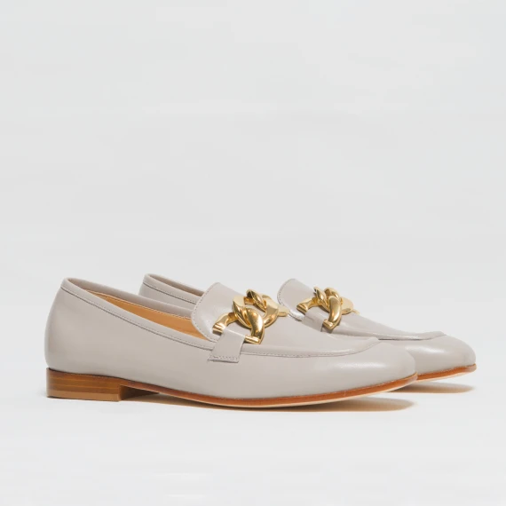 Mocassino in pelle ghiaccio con catena oro