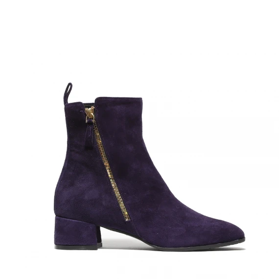 Stivaletto in morbido suede viola con zip laterale dorata 