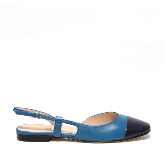 Slingback in pelle avio con punta blu 