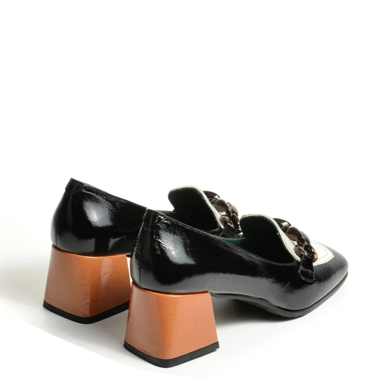 Mocassino in naplak nero con mascherina panna