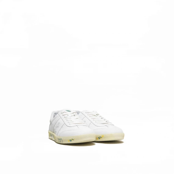 Sneaker Premiata modello Bonnie realizzata in morbida pelle bianca con logo applicato 