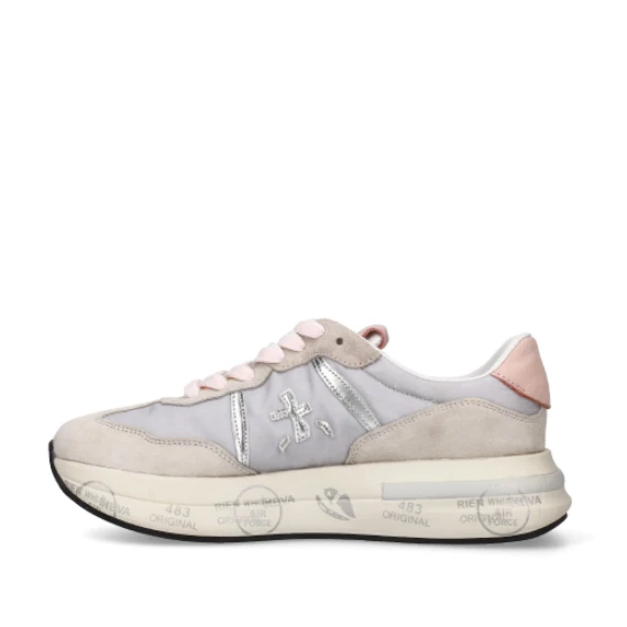 Sneakers Cassie in suede rosato e tessuto tecnico bianco ghiaccio