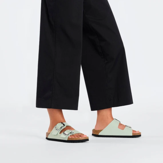 Sandali Arizona big buckle high-shine surf green 