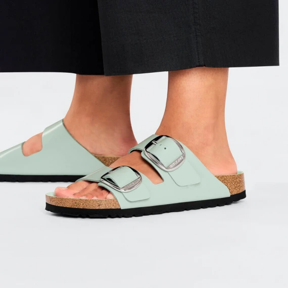 Sandali Arizona big buckle high-shine surf green 