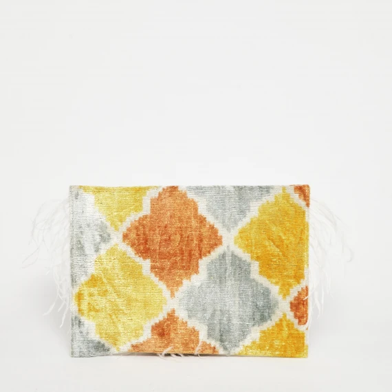 Clutch in seta e viscosa multicolor con piume